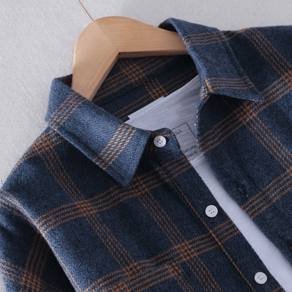 Effortless Plaid Flannel Shirt Jacket for Women with Collar Long Sleeve Button Front Relaxed Casual Style